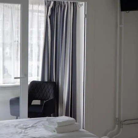 Szálloda De La Bourse 2*