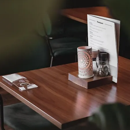 德拉布尔斯酒店 2*