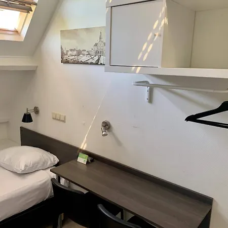 Hotel De La Bourse 2*