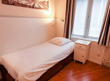 De La Bourse Szálloda 2*