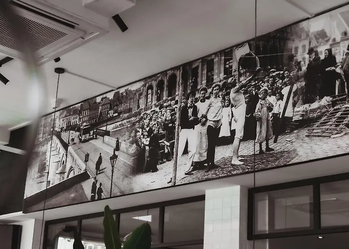 Отель De La Bourse