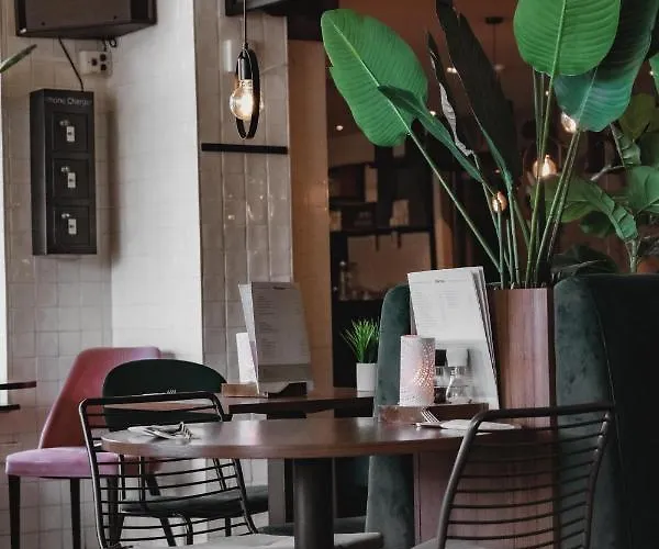 Отель De La Bourse 2*