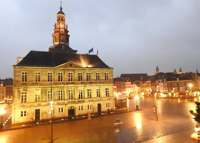 De La Bourse Отель 2*