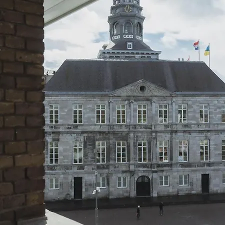 Hotel De La Bourse