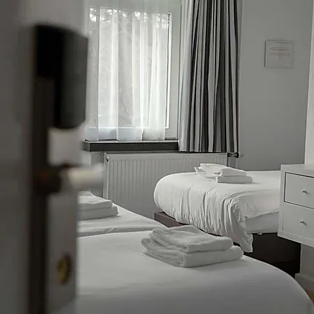 De La Bourse Hotel 2*