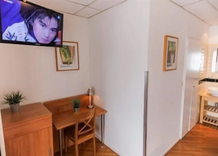 De La Bourse Hotel 2*